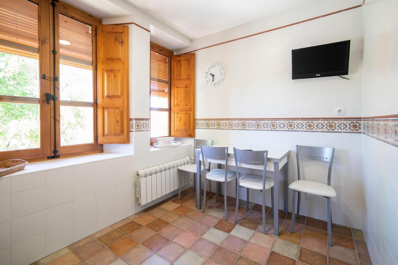 Apartamentos Ribera Del Duero Las Escuelas Vadocondes Luaran gambar